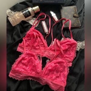 Victoria’s Secrets lace bralette